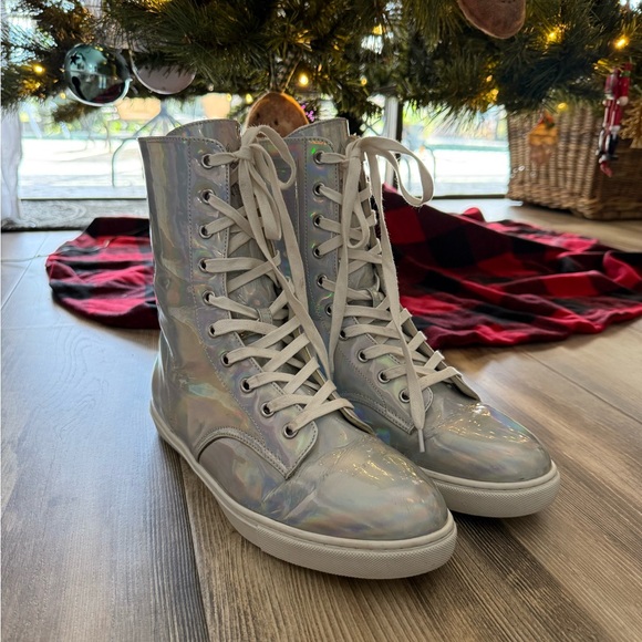 Holographic Discontinued Dolls Kill YRU Boots with Credit Card Pockets Size 11 - Picture 2 of 11